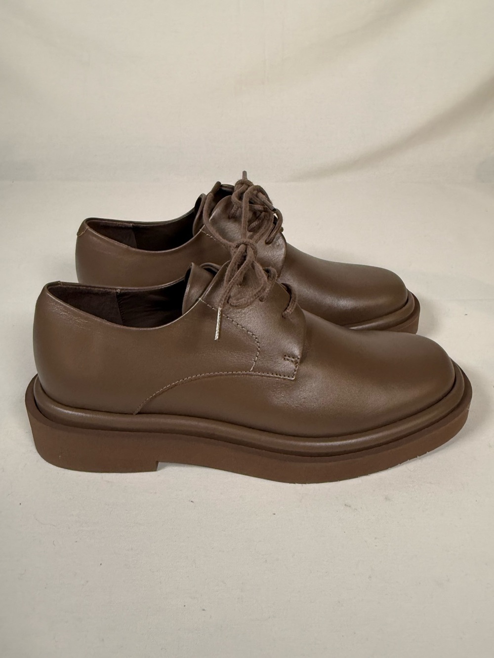 Paloma Barcelo New Without Tags Izora Taupe Oxford - Size 37
